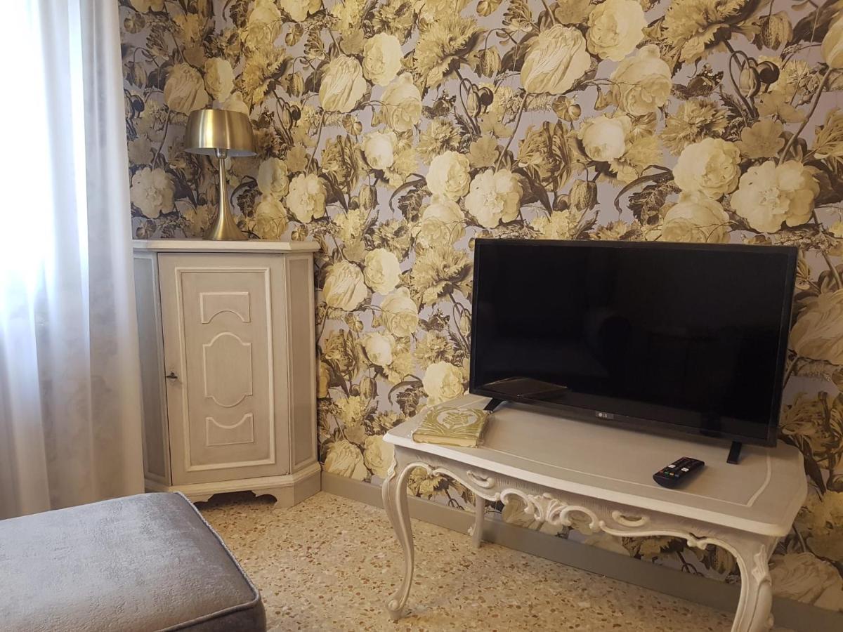 Ca' Cappello Venice Apartment 2 With Canal View Dış mekan fotoğraf